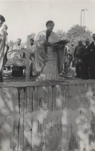 Sfintirea locului bisericii parohiale Adormirea Maicii Domnului 02