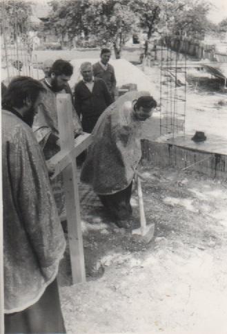 Sfintirea locului bisericii parohiale Adormirea Maicii Domnului 04
