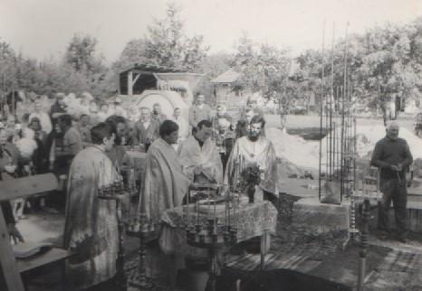 Sfintirea locului bisericii parohiale Adormirea Maicii Domnului 06