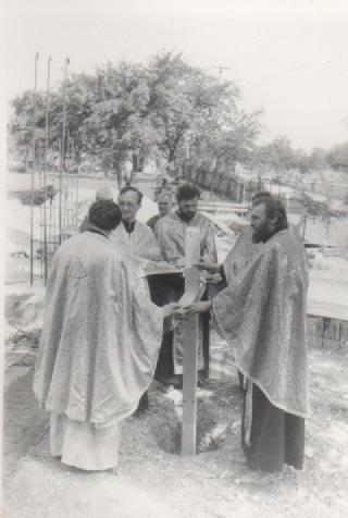 Sfintirea locului bisericii parohiale Adormirea Maicii Domnului 07