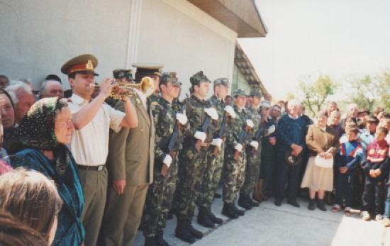 Sfintirea monumentului eroilor 03